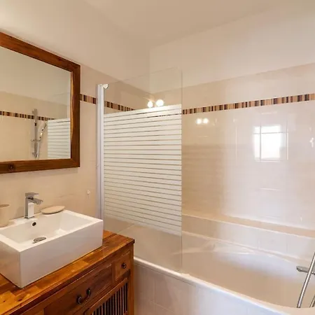 Ravissante Maison 3* Avec Jacuzzi Proche Villa